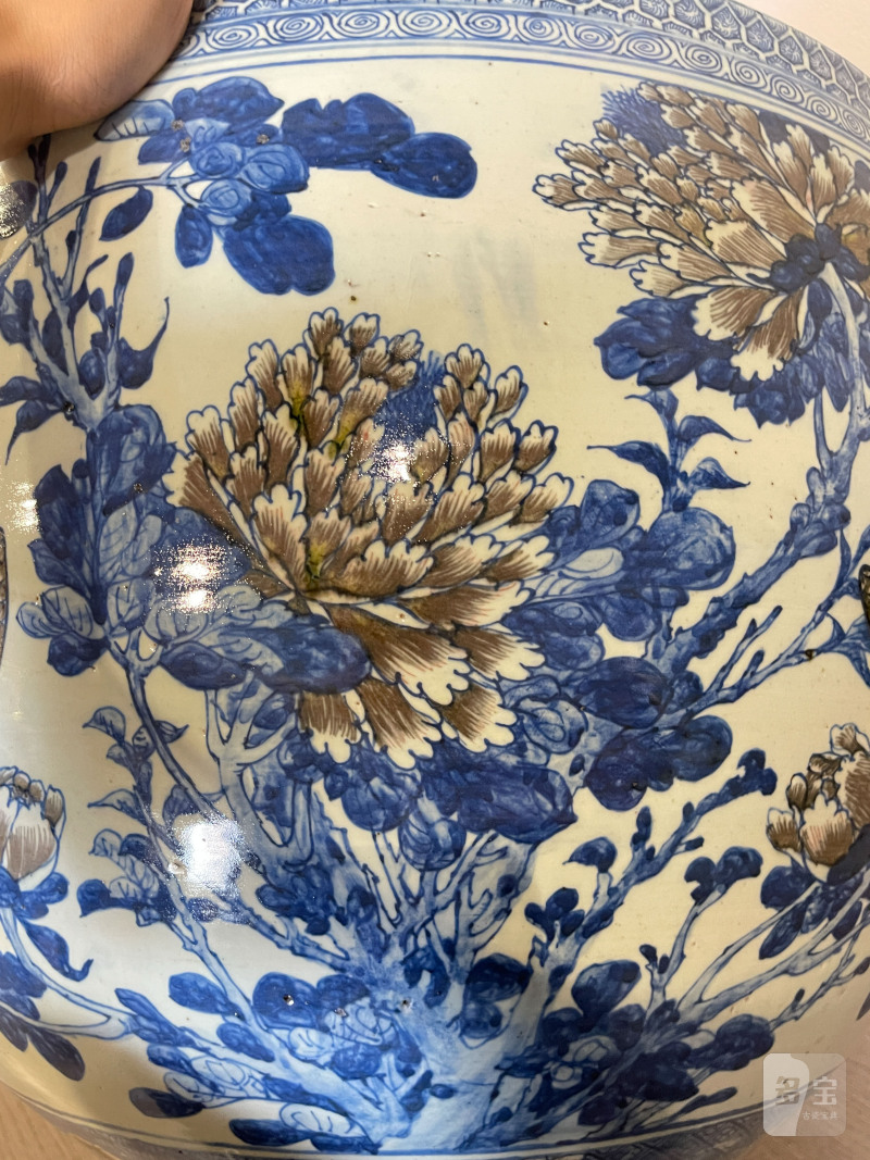 清中期 青花釉里红牡丹锦鸡图大缸 - 图8